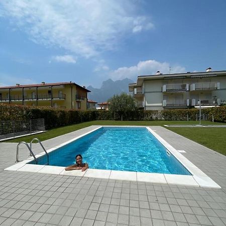 Апартаменты Garden & Pool Perugini Торболе Экстерьер фото