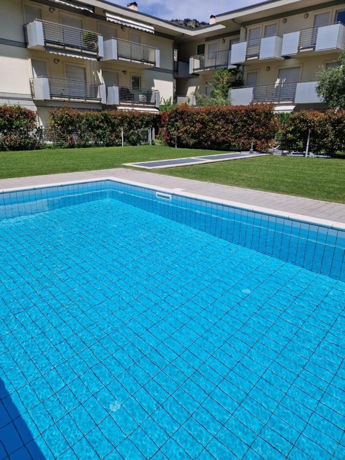 Апартаменты Garden & Pool Perugini Торболе Экстерьер фото